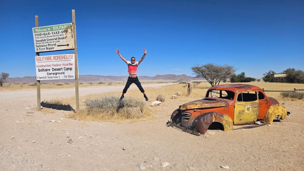 Namibia_Solitaire_old_car_Rok