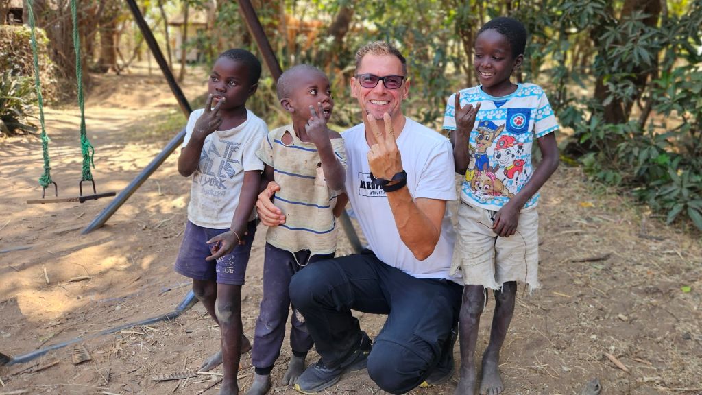 Rok interacting with children at the Tikondane Foundation in Zambia