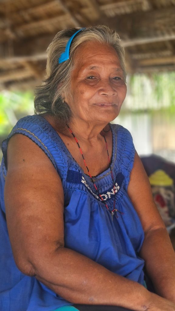 Abaiang_eldery_woman