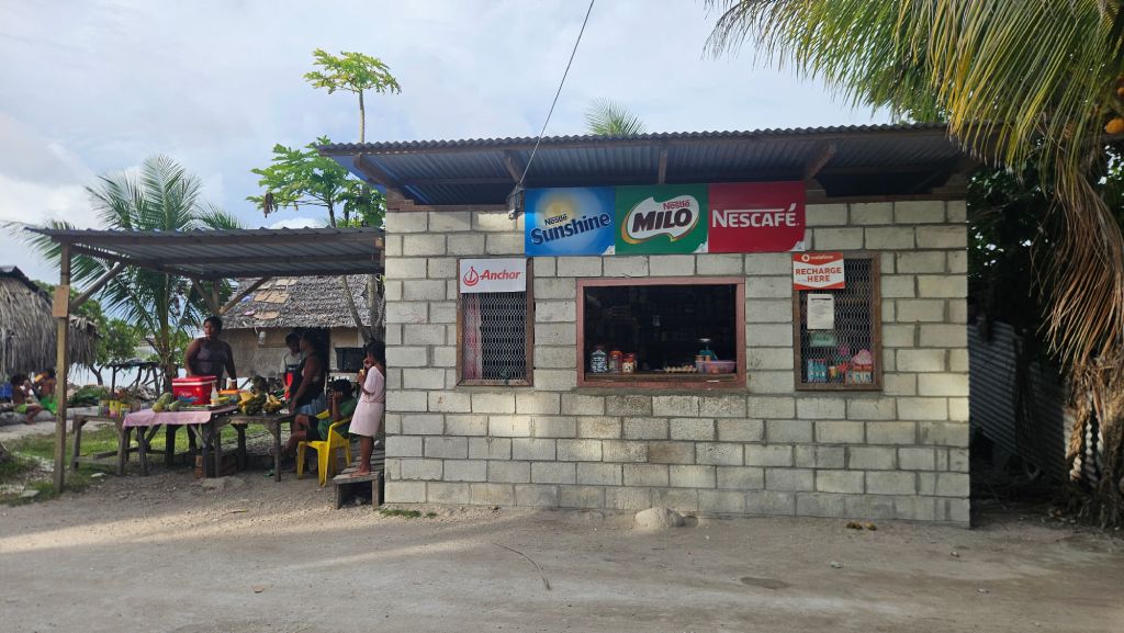 Kiribati_Tarawa_grocery_store