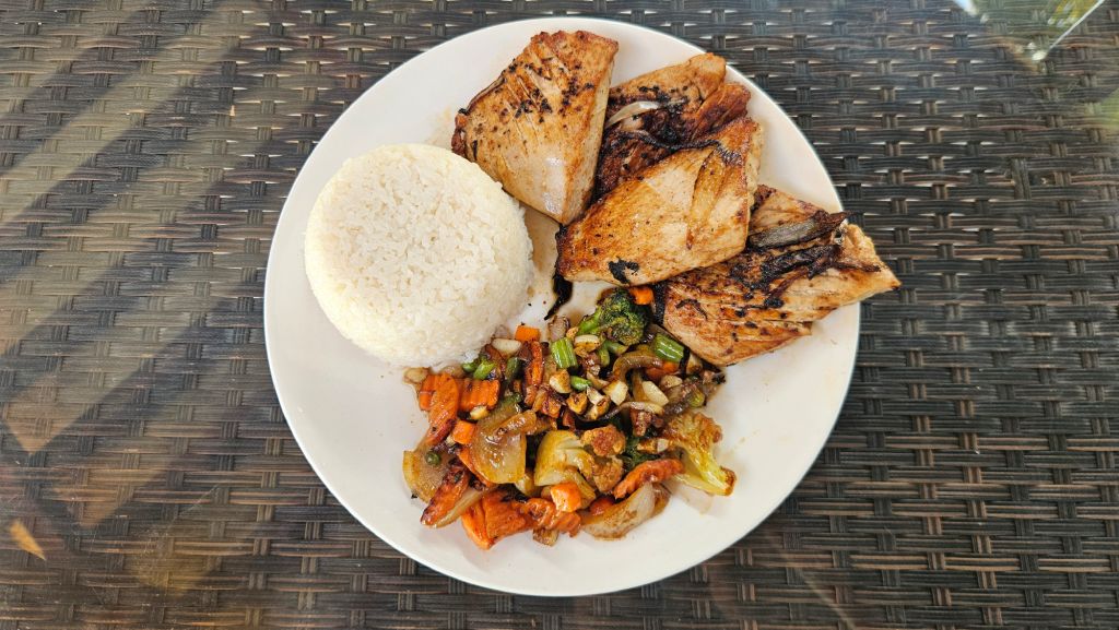 Fried_tuna_rice_vegetables