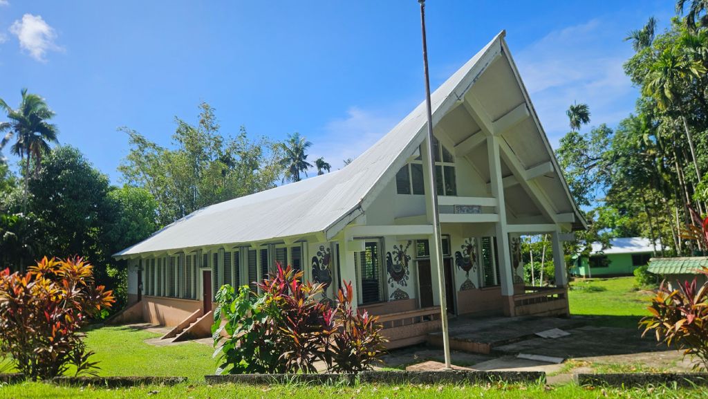 Bai_ra_Mlengl_community_house