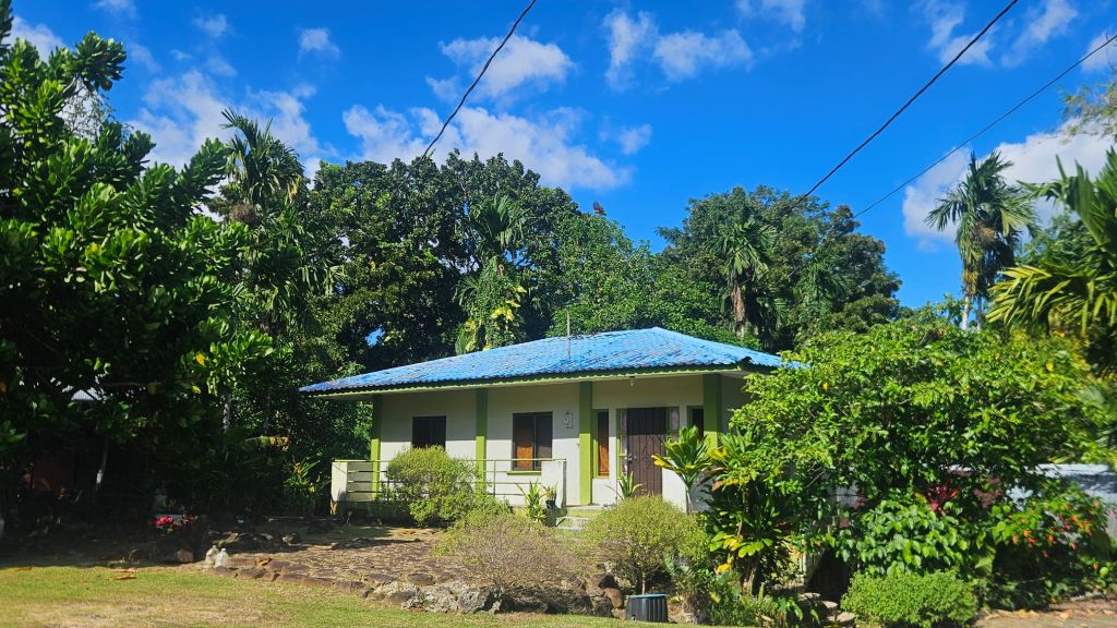 Palau_Koror_residential_house
