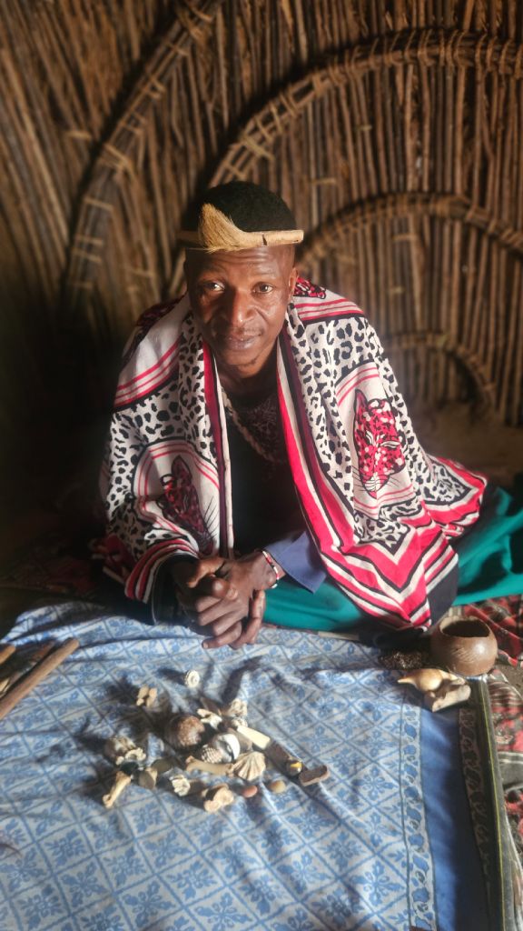 Mantenga_medicine_man