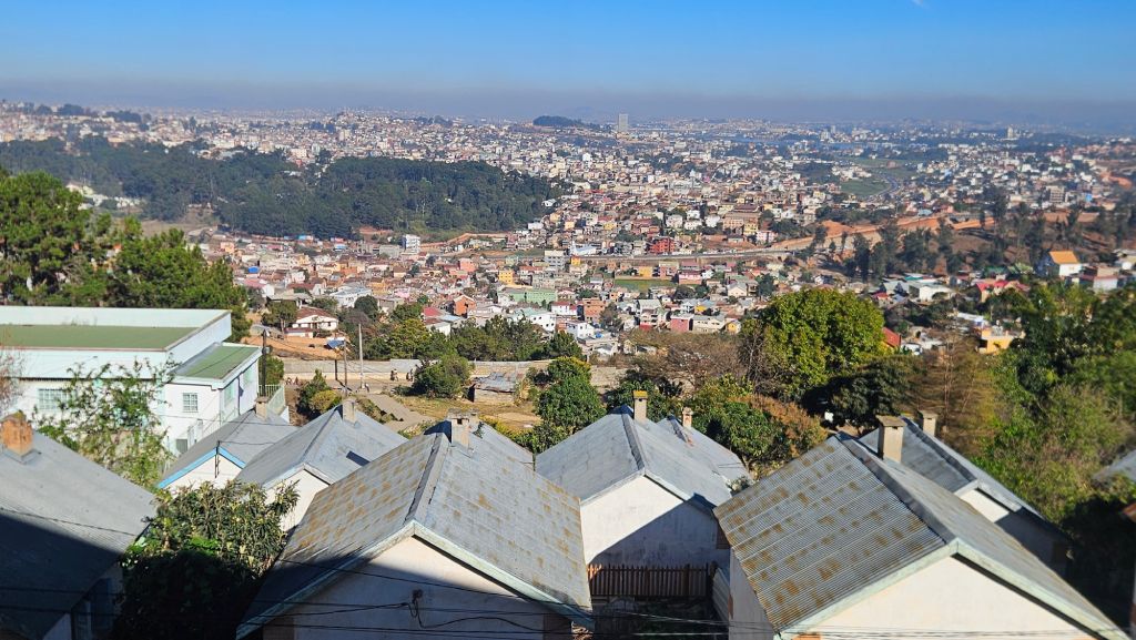Akamasoa_view_over_Antananarivo