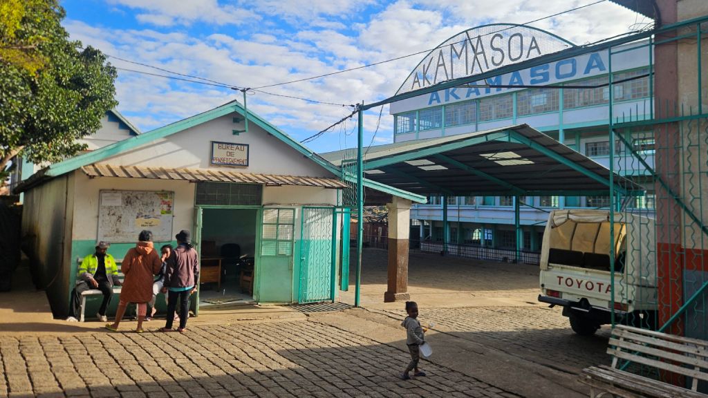 Akamasoa_administration_office