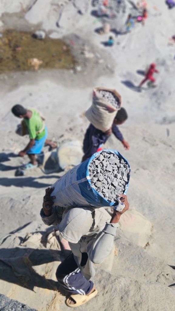 Akamasoa_granite_quarry