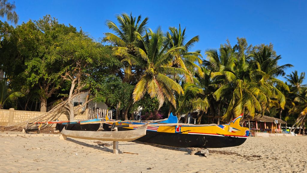 Mangily_traditional_fishing_boats Traditional fishing boats on Mangily Beach, Madagascar