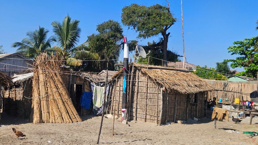 Morondava_fishermen_hut