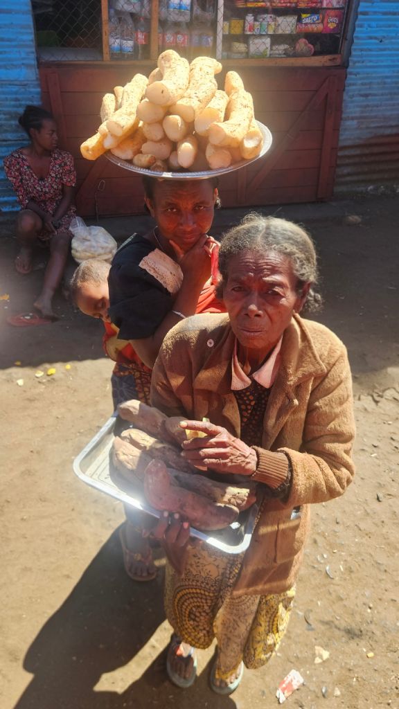 Cassava_vendors