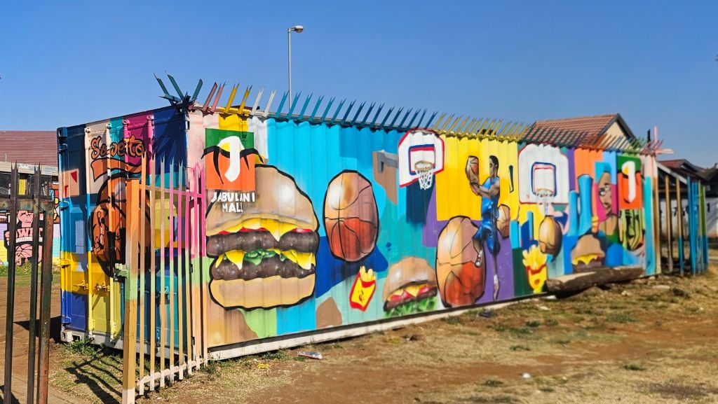 Soweto_street_murals