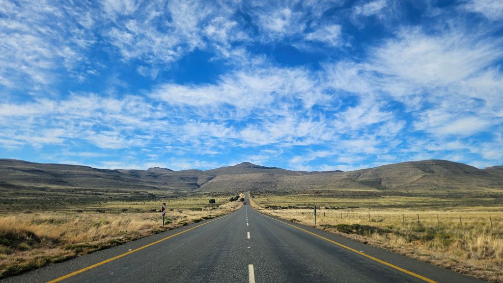 Road_to_the_mountains